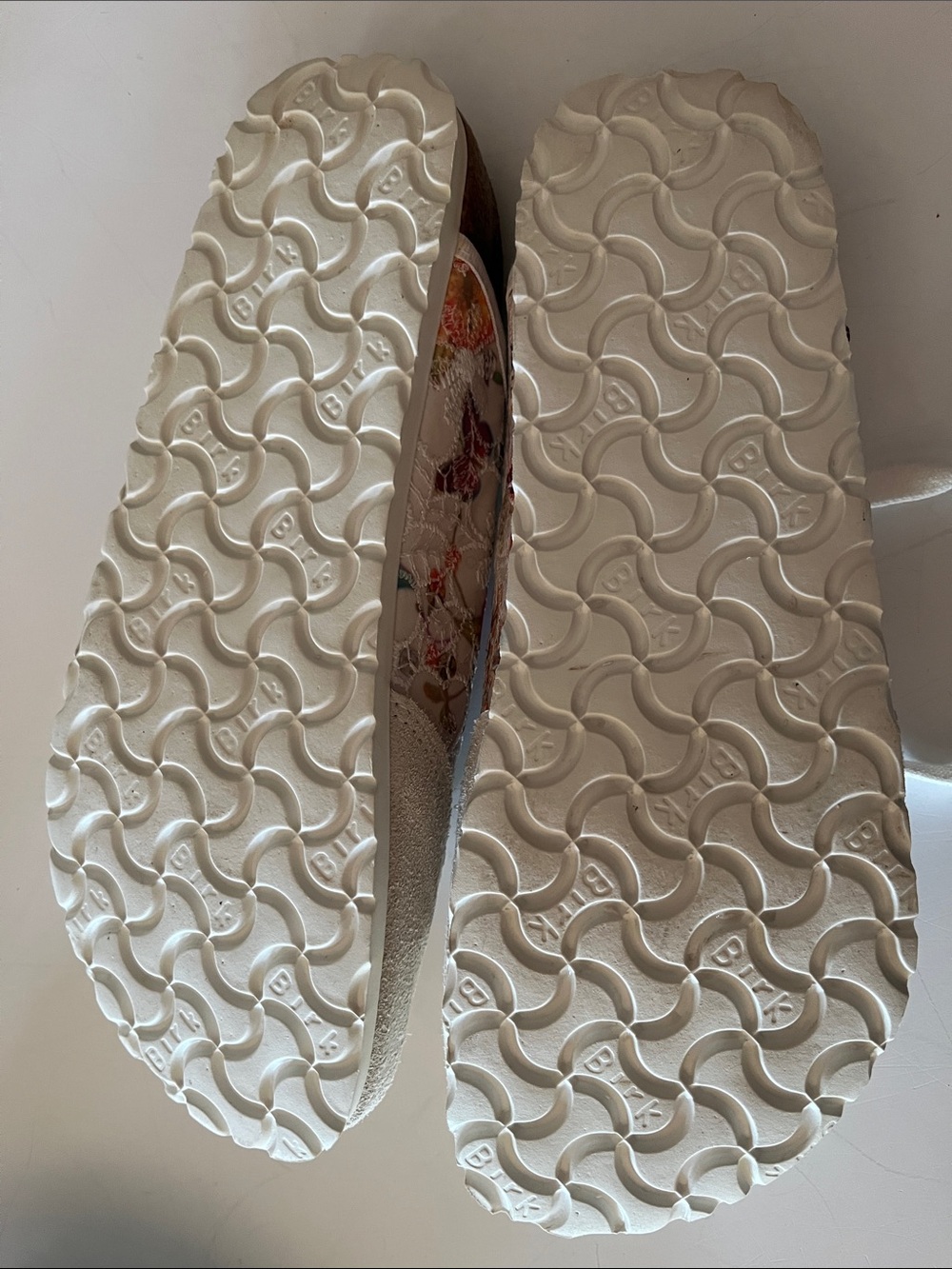 Birkenstocks Birki’s women’s size 39 US 8 floral slip on lace sequin embroidery - Picture 5 of 10